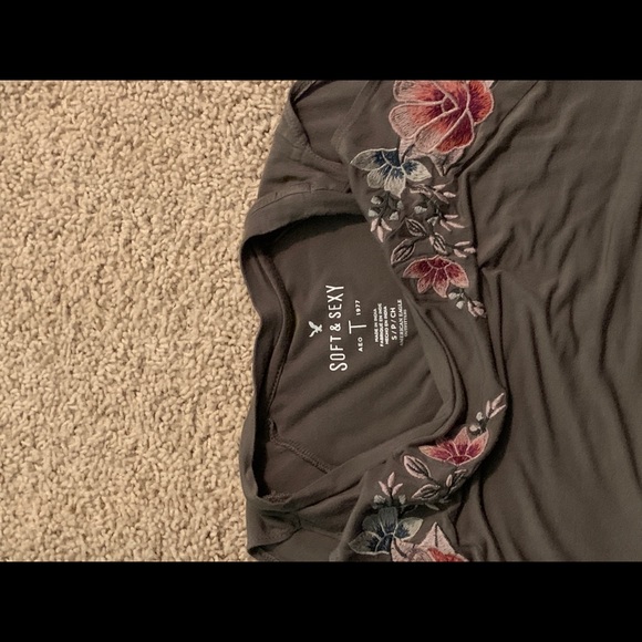 American Eagle no shoulder top - Picture 2 of 2